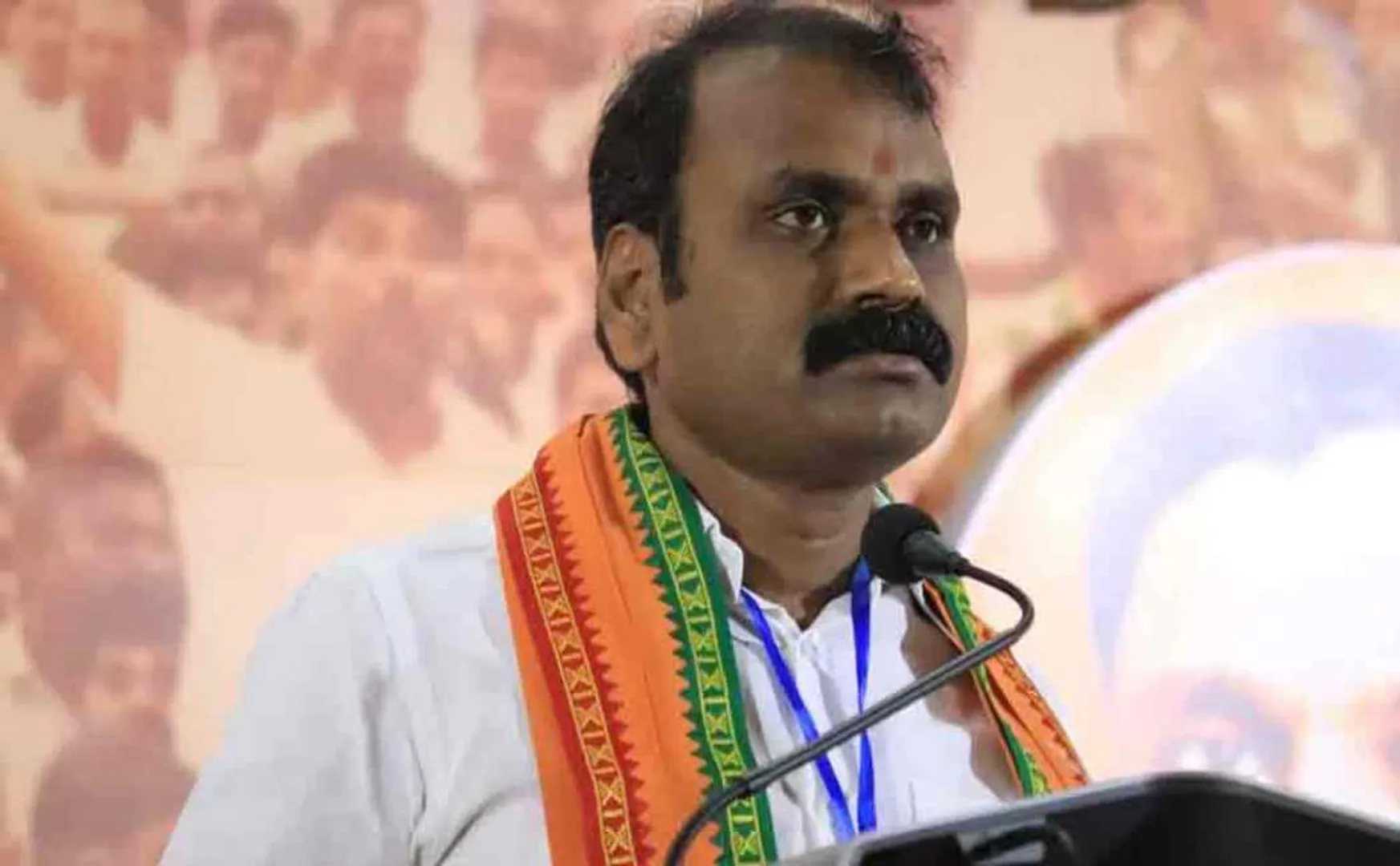 tamilnadu governor bjp leader murugan meet at rajbhavan 